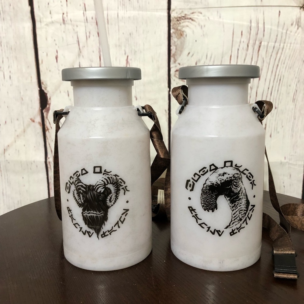 Star Wars Galaxy’s edge Bantha Blue Milk Disney Souvenir Light Up Cups Set Of 2